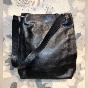 Vintage Globus Essentials Leather Shoulder Bag Great Condition